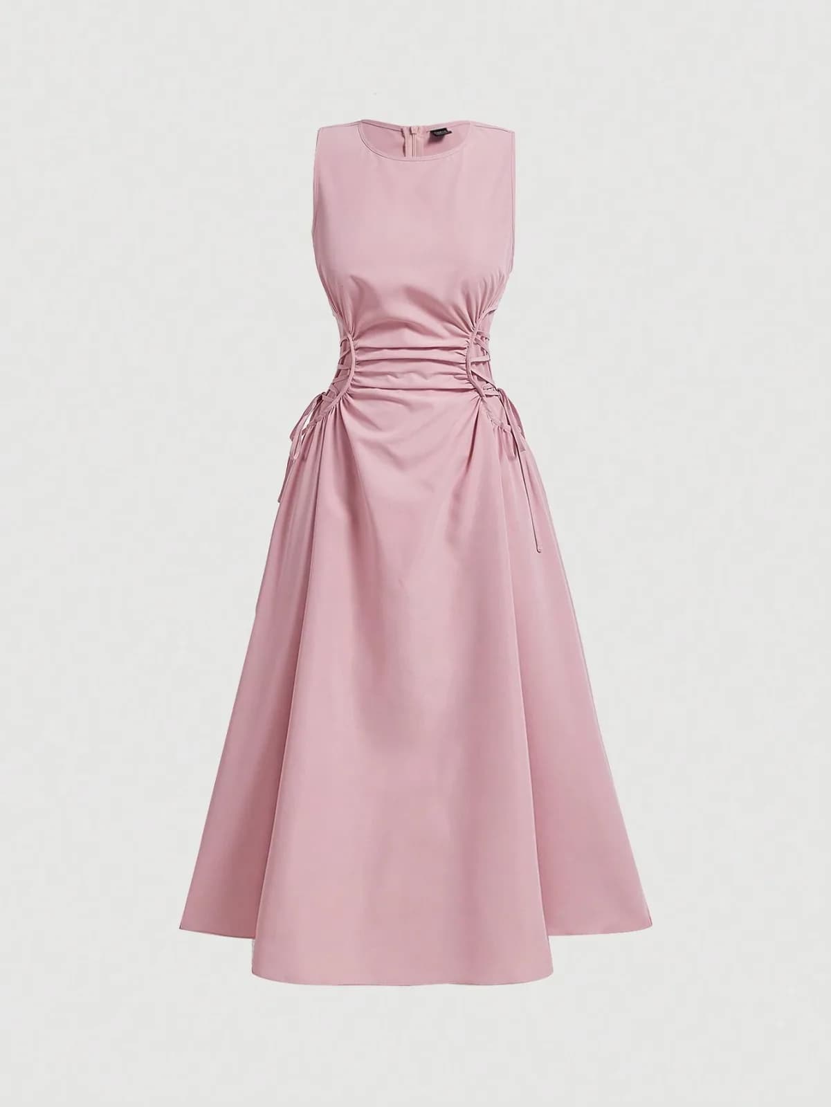Robe évasée mi-longue à détails plissés et laçage sur les côtés