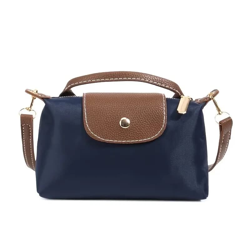 Petit sac porté main et bandoulière en nylon avec rabat effet cuir