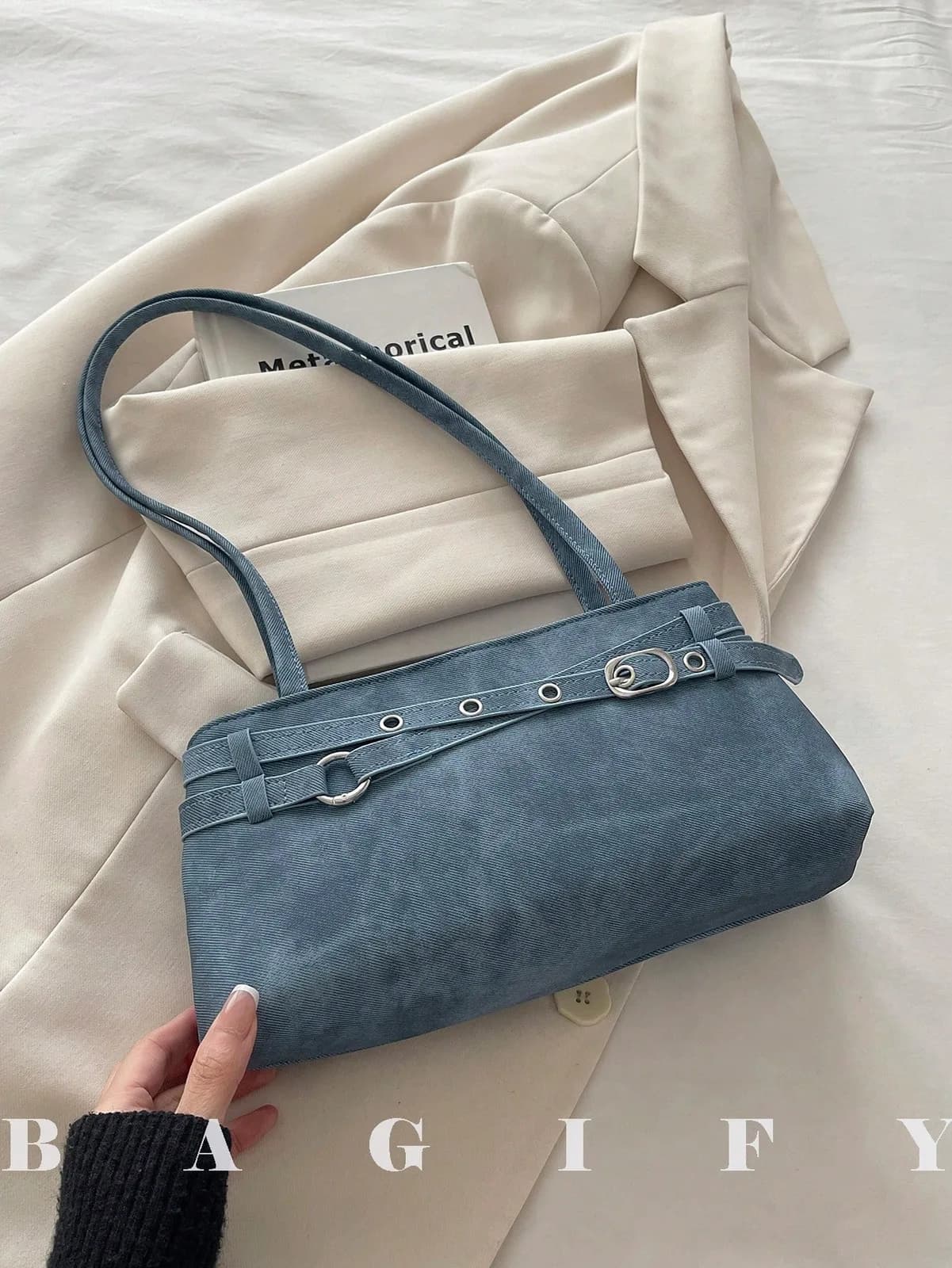 Sac à main et sac épaule tendance avec ceinture décorative