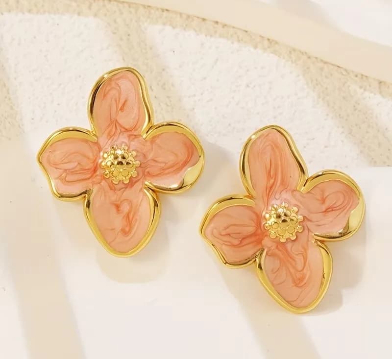 Boucles d'oreilles puces fleurs en émail et contour doré en acier inoxydable