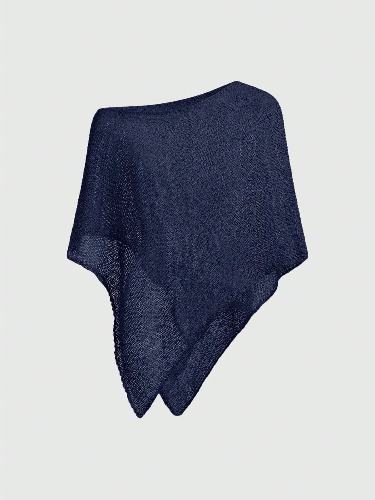 poncho asymétrique en maille ajourée