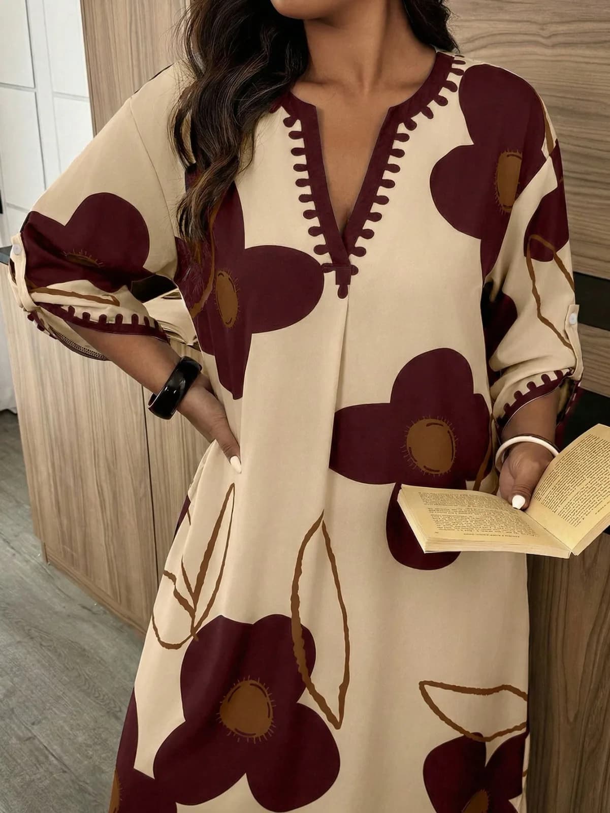 Spring/Summer V-Neck Large Floral Print Loose Long Sleeve Casual Beach Vacation Dress Plus Size Elegant
