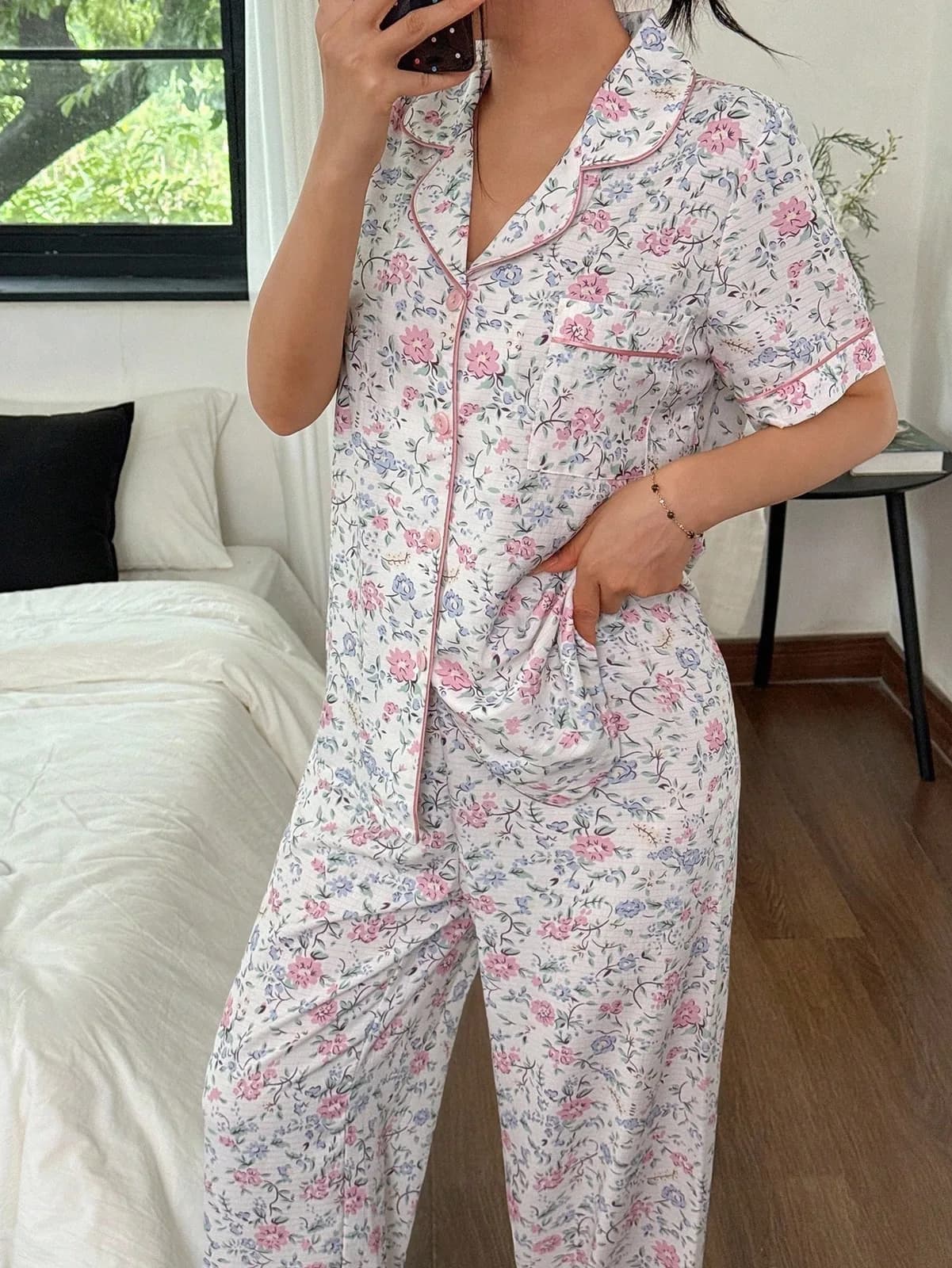 Ensemble de pyjama 2 pièces floral bleu imprimé fleuri avec liseré assorti