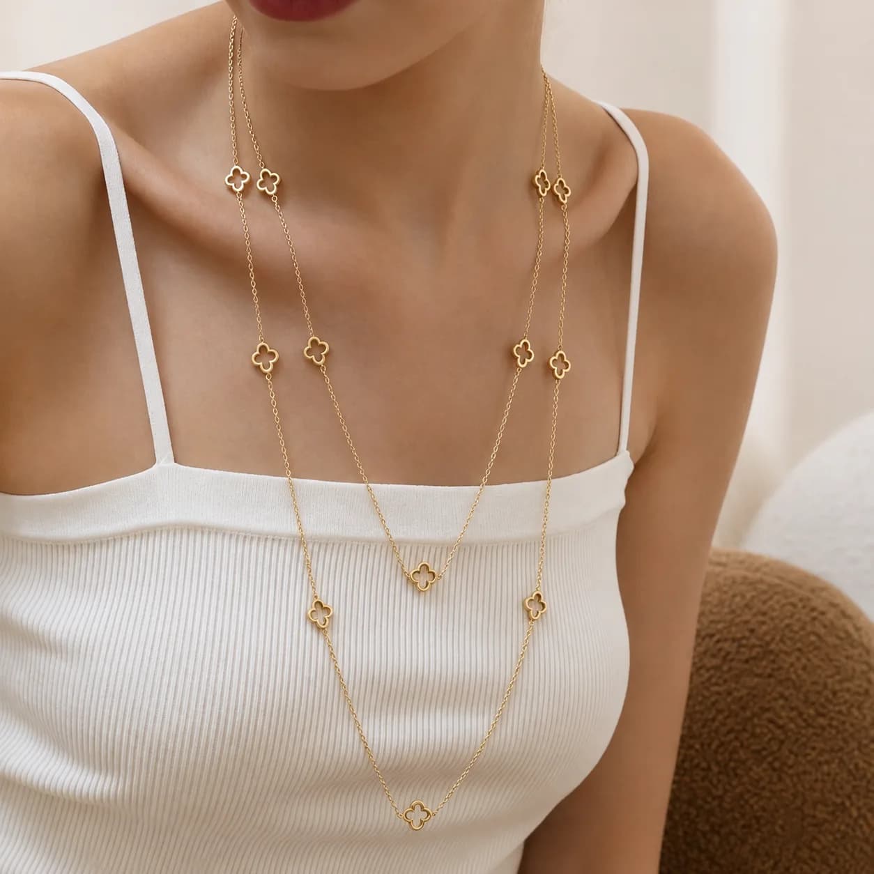 Sautoir long à double rangée en acier inoxydable à motifs trèfles