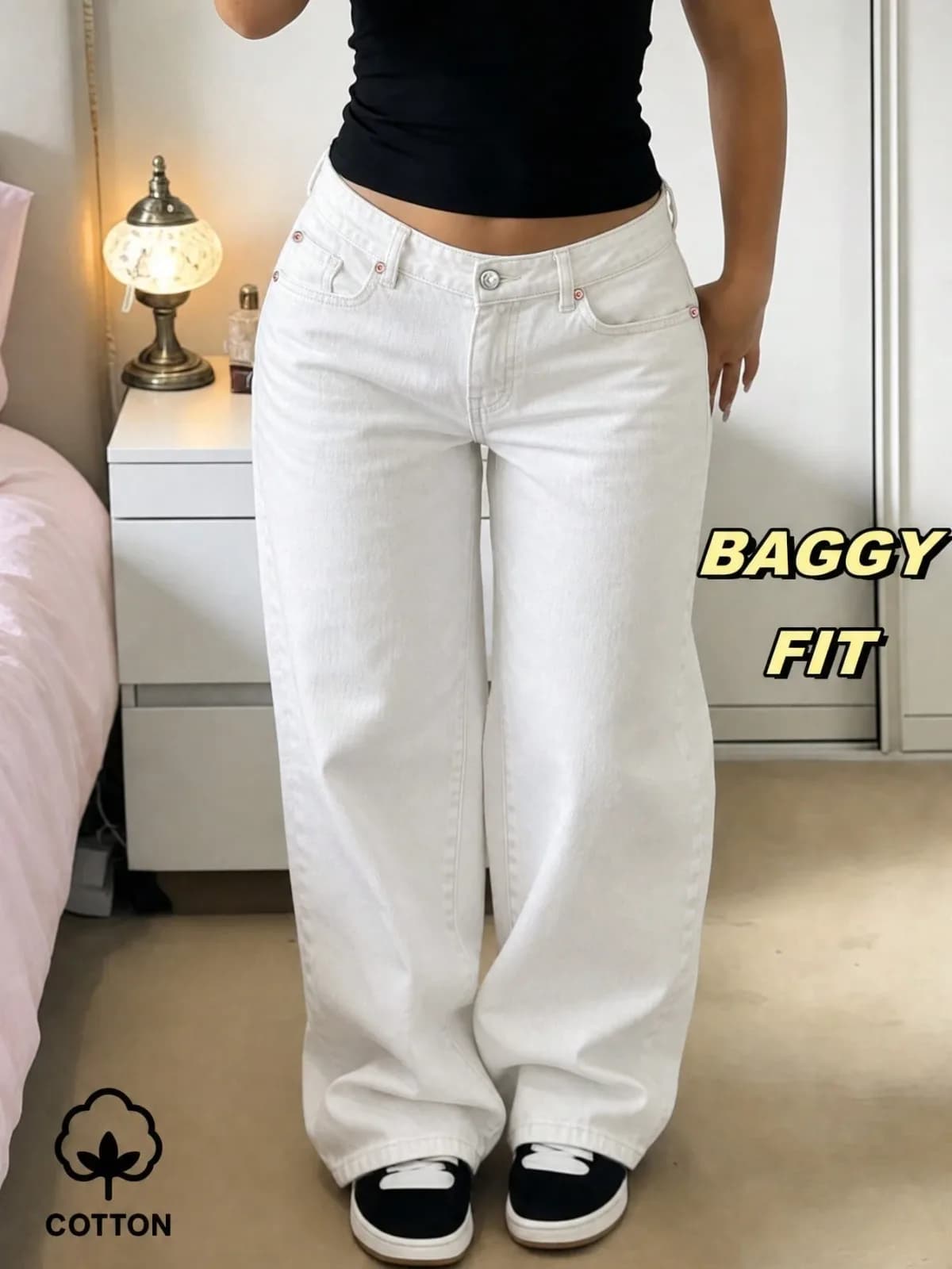 Low waist wide leg jeans