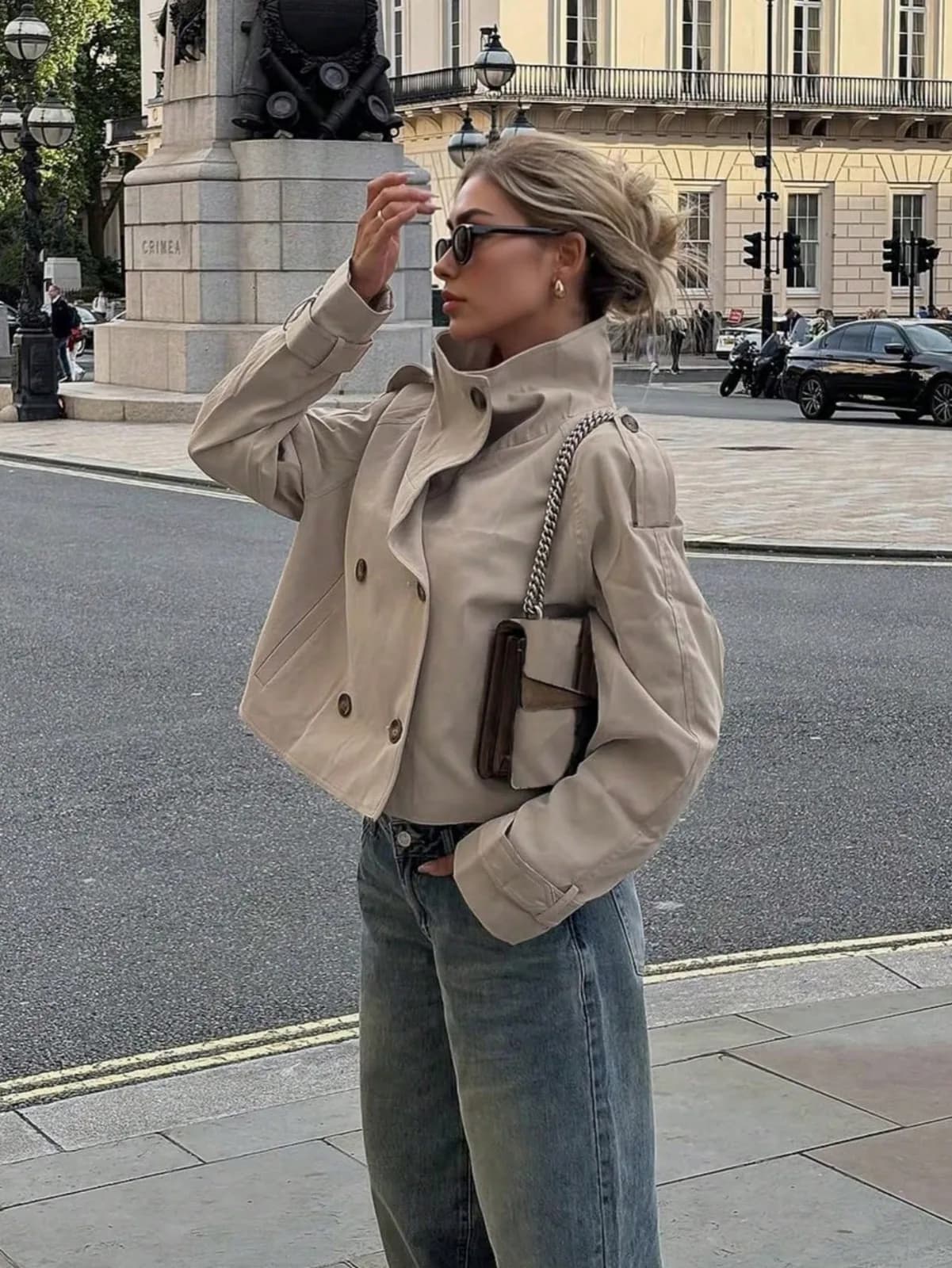 Veste courte oversize beige à double boutonnage