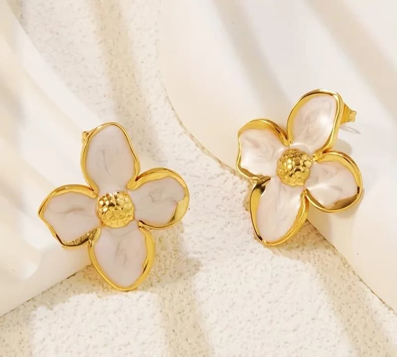 Boucles d'oreilles puces fleurs en émail et contour doré en acier inoxydable