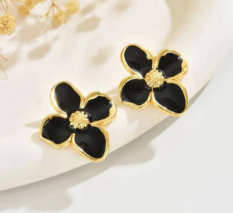 Boucles d'oreilles puces fleurs en émail et contour doré en acier inoxydable