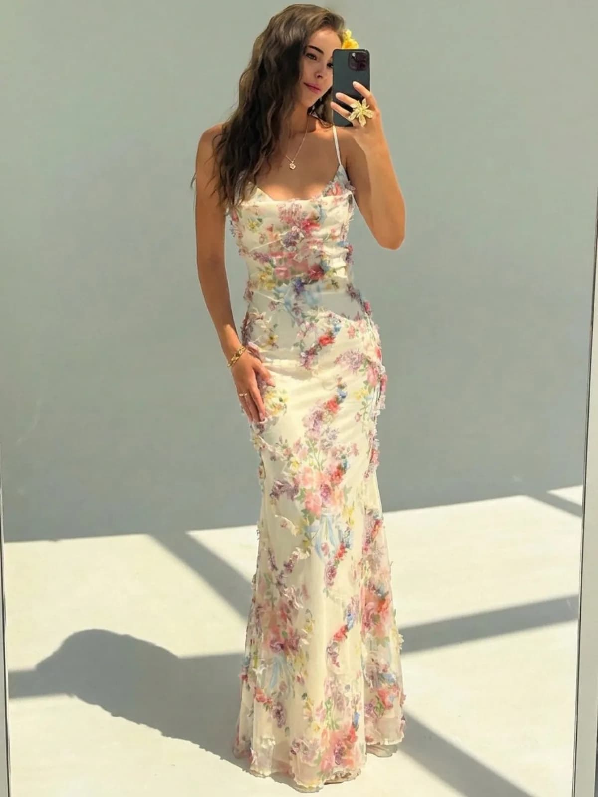 Robe longue sirène à imprimé floral 3D et volants