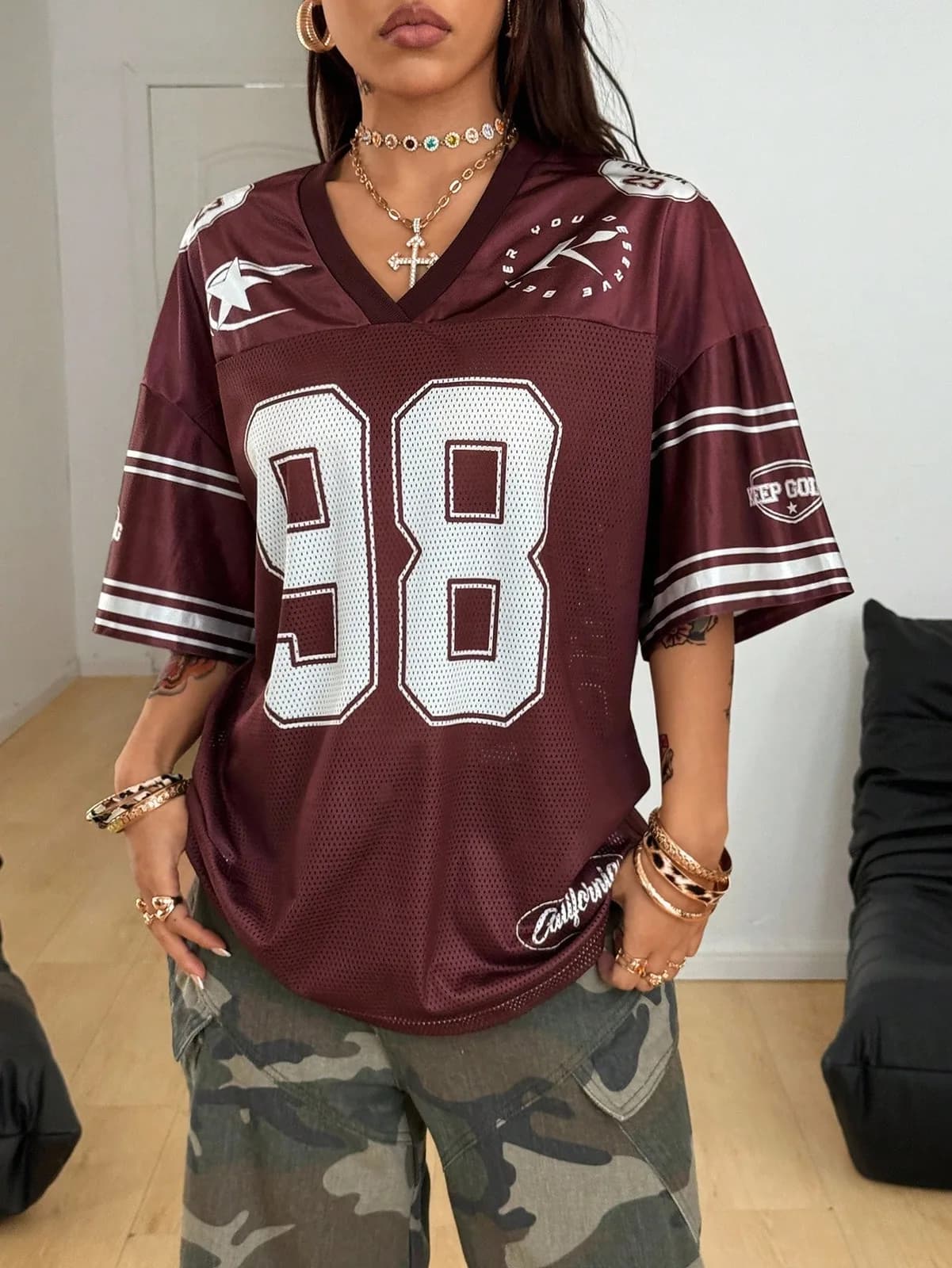 Maillot de football américain bordeaux "98" style Y2K en maille filet