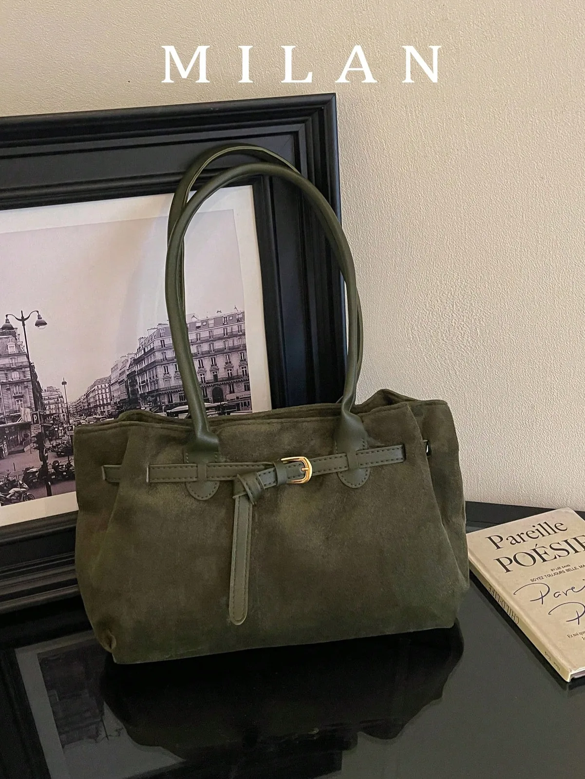Sac cabas en suédine vert sapin avec lanière à boucle