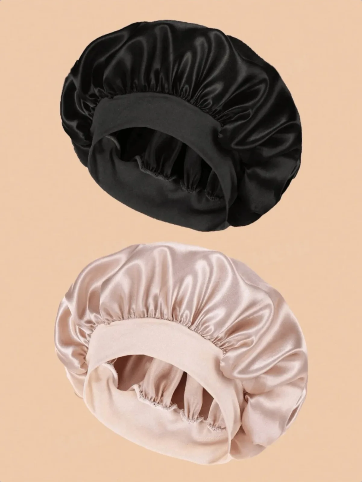 Lot de bonnets de nuit en satin noir et beige champagne