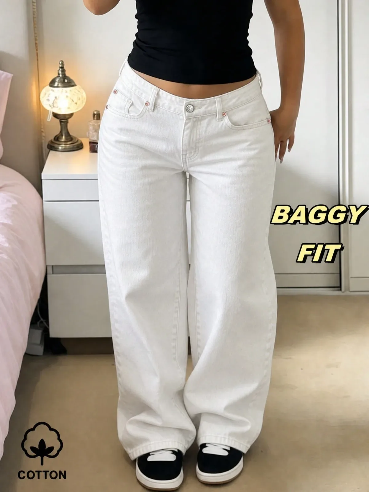Low waist wide leg jeans